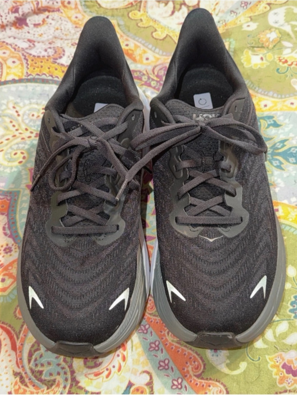 Women’s Black Running Shoes - HOKA ARAHI 6 Lightweight Trainer